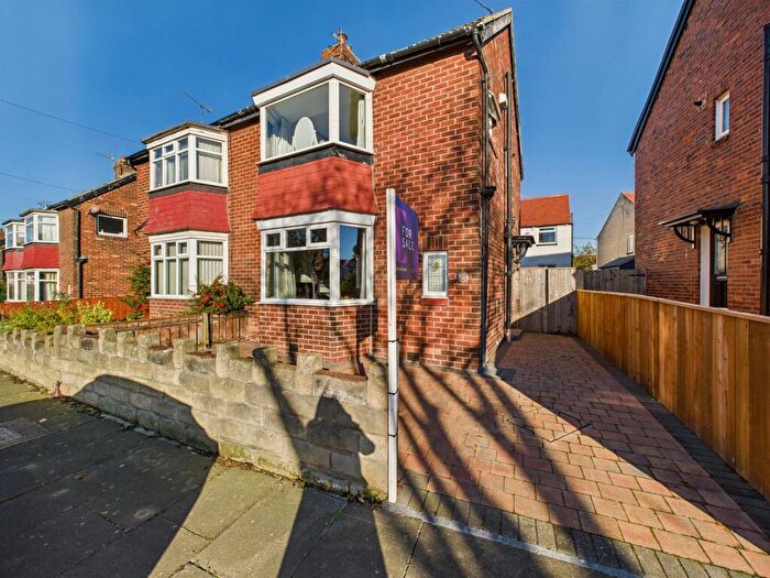 2 Bedroom Semi Detached House For Sale In Pykerley Road, Monkseaton, NE25