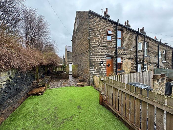 2 Bedroom Terraced House For Sale In John Street, Greetland, HX4