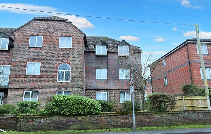 2 Bedroom Apartment To Rent In Fair Oak Road, SO50