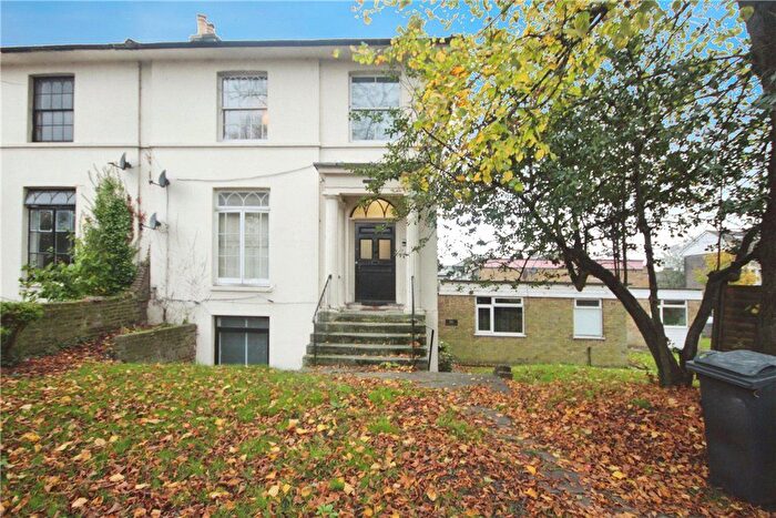 2 Bedroom Flat To Rent In Streatham Hill, London, SW2