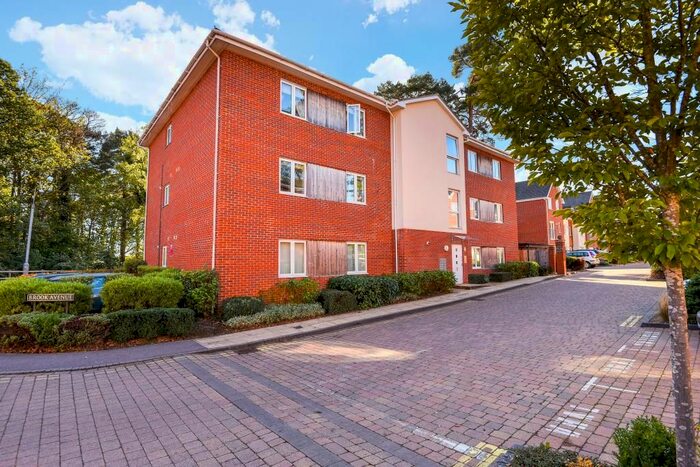 2 Bedroom Flat To Rent In Ascot, Berkshire, SL5