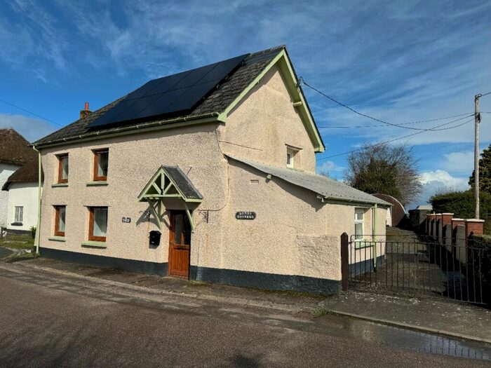 2 Bedroom Cottage For Sale In Sunny Cottage, Spreyton, Crediton, EX17