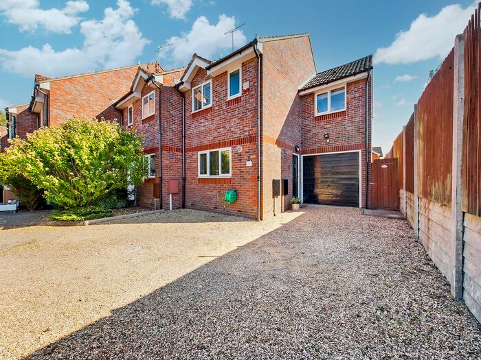 Houses for sale in Horsham, West Sussex