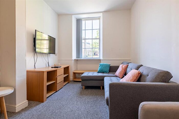 5 Bedroom Private Halls To Rent In Castle Hill, Lancaster, LA1