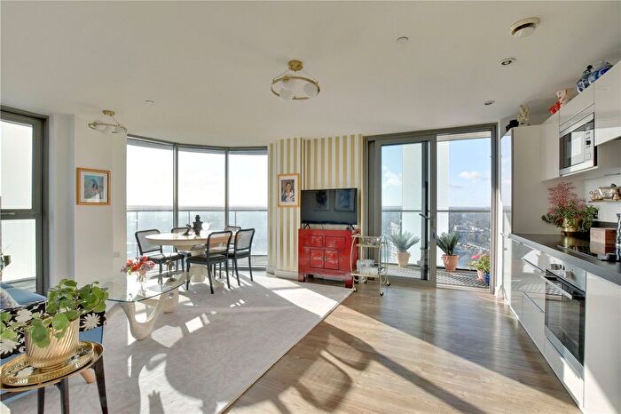 2 Bedroom Flat For Sale In Cornmill Lane, Lewisham, London, SE13