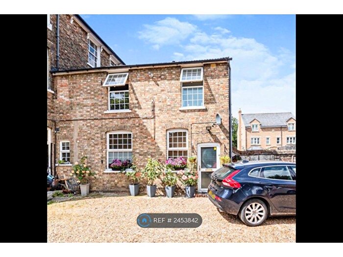 1 Bedroom Maisonette To Rent In Woburn Road, Bedford, MK40