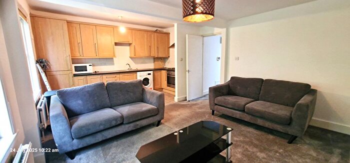 2 Bedroom Flat To Rent In Great North Road, London, N6