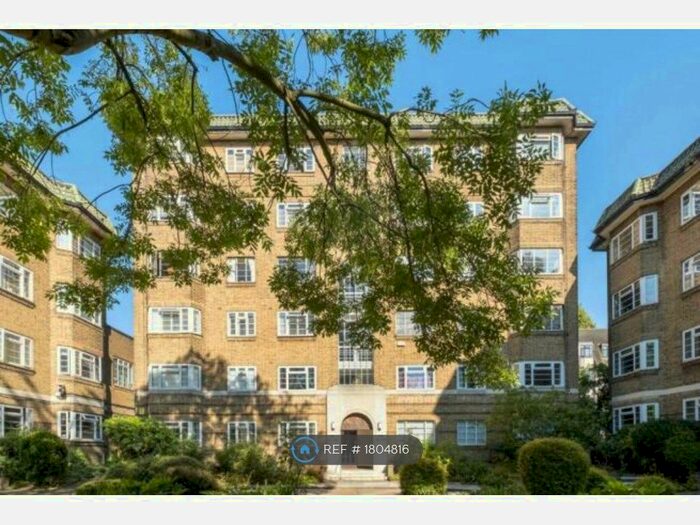 4 Bedroom Flat To Rent In Streatham Court, London, SW16