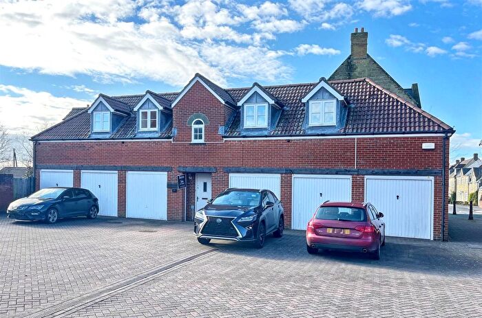 2 Bedroom Detached House For Sale In Summer Oaks, Motcombe, Shaftesbury, SP7
