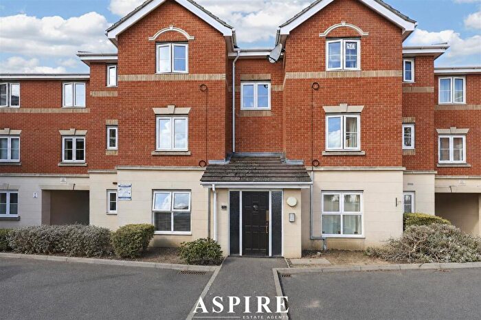 1 Bedroom Flat For Sale In Collier Way, Southend-On-Sea, SS1