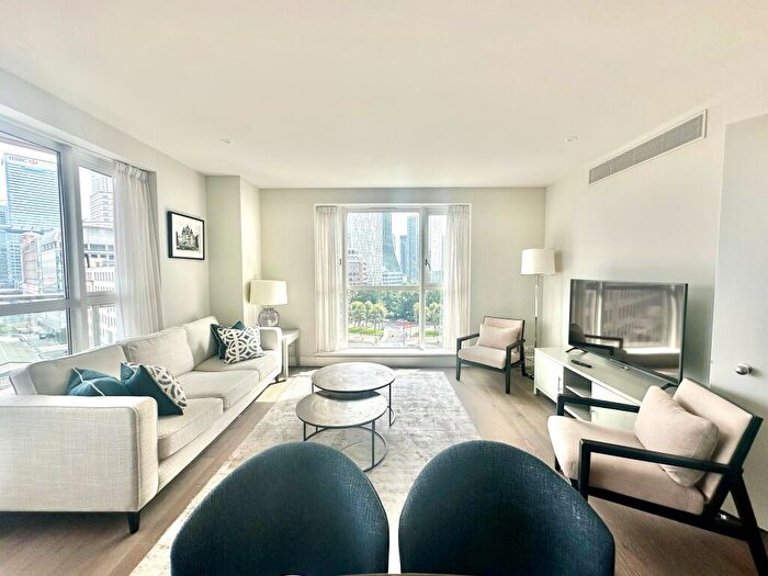 2 Bedroom Apartment To Rent In Circus Apartments, Westferry Circus, E14