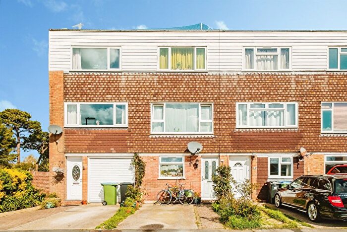 4 Bedroom Property For Sale In Timberleys, Littlehampton, BN17