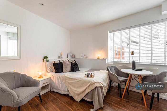 Studio To Rent In Elms Avenue, Eastbourne, BN21