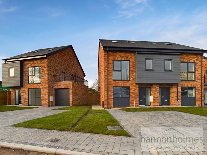4 Bedroom Semi-Detached House For Sale In Albion Hall, Kearsley, Bolton, BL4