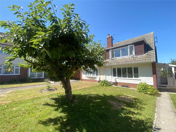 3 Bedroom Semi-Detached House To Rent In Norris Close, Chiseldon, Wiltshire, SN4