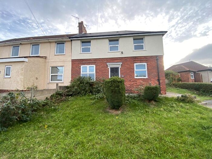 3 Bedroom Semi-Detached House For Sale In Sycamore Road, Hollingwood, Chesterfield, Derbyshire, S43
