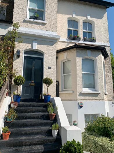 Studio To Rent In Lee High Road, London, SE12