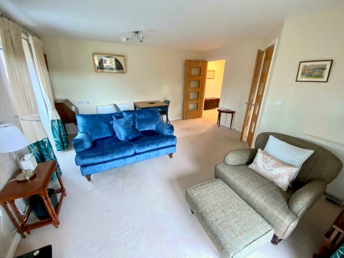 2 Bedroom Retirement Property To Rent In Squirrel Way, Leeds, West Yorkshire, LS17