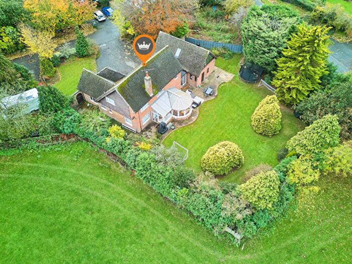 5 Bedroom Detached House For Sale In Manor Lane, Clifton Upon Dunsmore, CV23