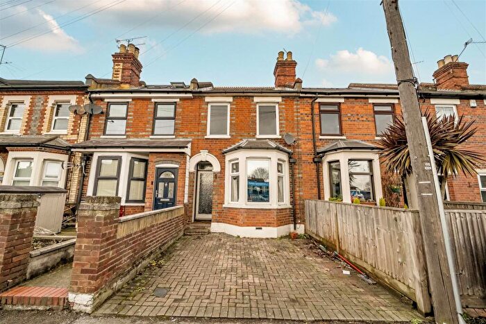 3 Bedroom House For Sale In Gosbrook Road, Caversham, Reading, RG4