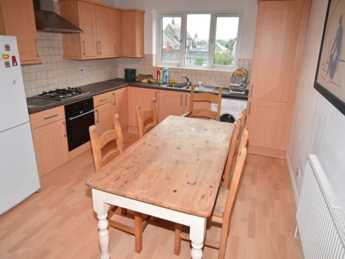 3 Bedroom Flat To Rent In Gwydr Crescent, Uplands, Swansea, SA2