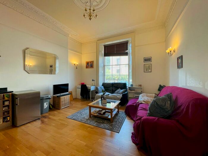 2 Bedroom Apartment To Rent In Westbourne Place, Bristol, BS8