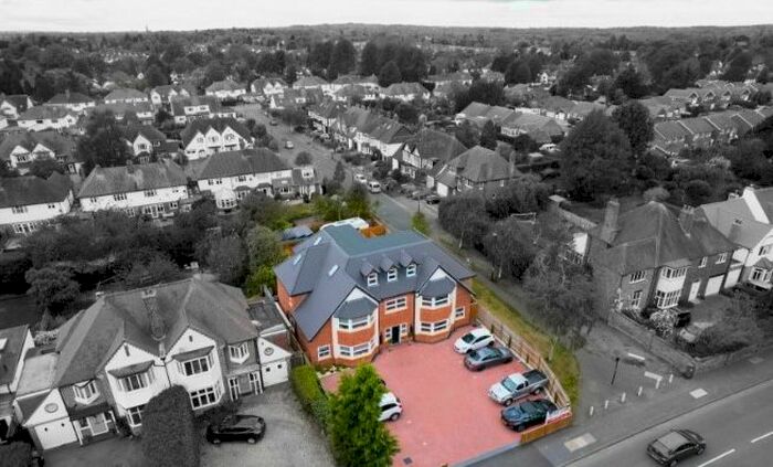 2 Bedroom Flat To Rent In Birmingham Road, Sutton Coldfield, B72