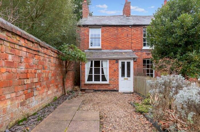 2 Bedroom Cottage To Rent In Kirtlington, OX5