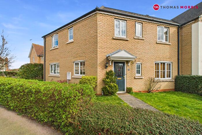 3 Bedroom Semi-Detached House For Sale In Headlands, Fenstanton, Huntingdon, Cambridgeshire, PE28