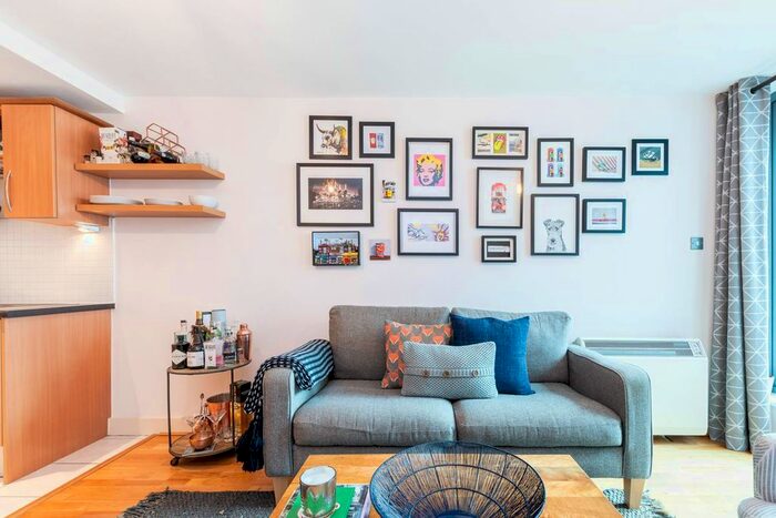 1 Bedroom Flat To Rent In Hardwicks Square, Putney, London, SW18