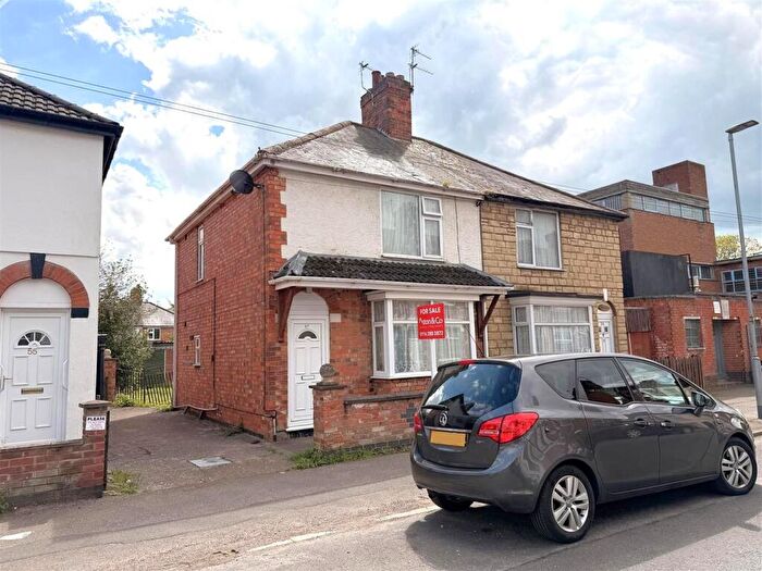 2 Bedroom Semi-Detached House For Sale In Bassett Street, Wigston, LE18