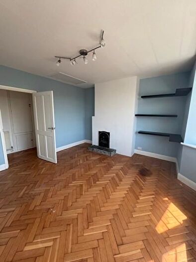 2 Bedroom Flat To Rent In Maiden Lane, Crayford, Kent, DA1