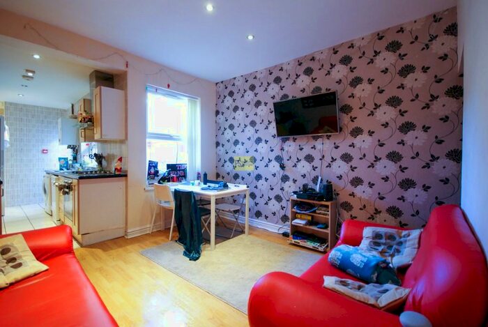 6 Bedroom Terraced House To Rent In Tiverton Road, Selly Oak - Student Property, B29