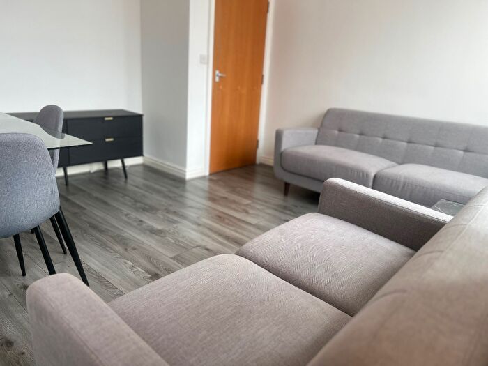 2 Bedroom Flat To Rent In Arch View Crescent, Liverpool, Merseyside, L1