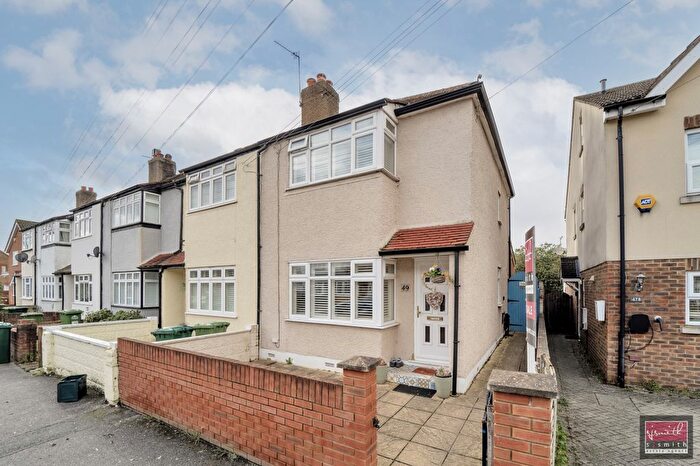 3 Bedroom End Terrace House For Sale In Warwick Road, Ashford, TW15