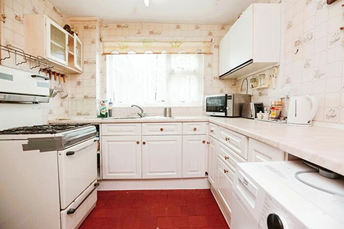 3 Bedroom Terraced House For Sale In Nearmoor Road, Shard End, Birmingham, B34