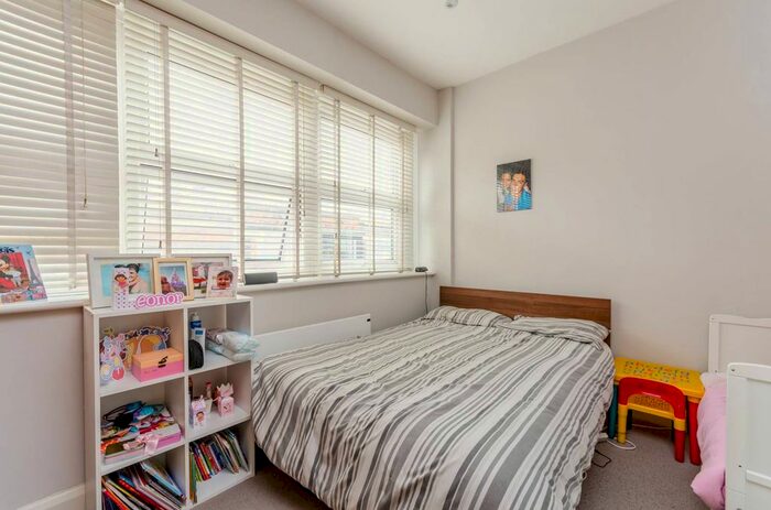1 Bedroom Flat To Rent In High Street, Acton, London, W3