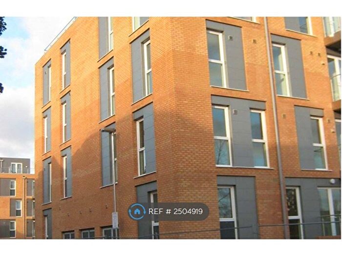 2 Bedroom Flat To Rent In Duke Court, Hounslow, TW3