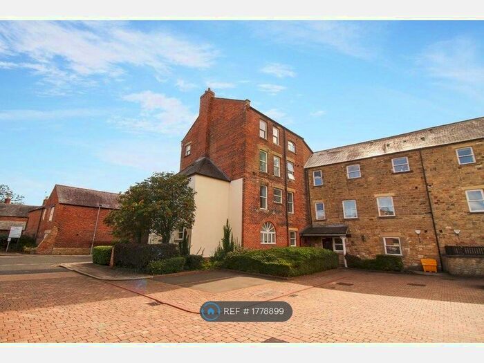 2 Bedroom Flat To Rent In Olivers Mill, Morpeth, NE61
