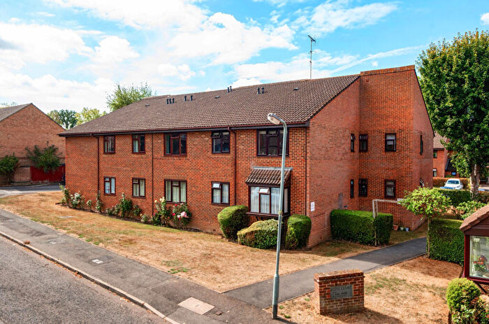 1 Bedroom Retirement Property For Sale In Tarragon Drive, Guildford, Surrey, GU2
