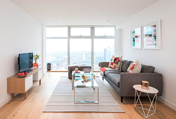 1 Bedroom Flat To Rent In Pioneer Point, Winston Way, Ilford, IG1