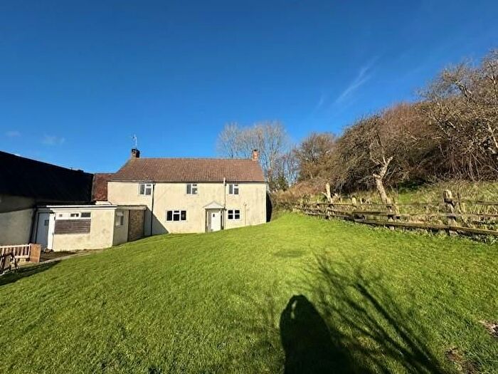 3 Bedroom Semi-Detached House To Rent In Churchill, Axminster, EX13