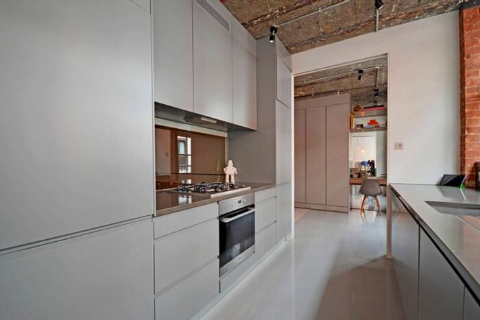 2 Bedroom Flat To Rent In Hoxton Square, Hoxton, London, N1