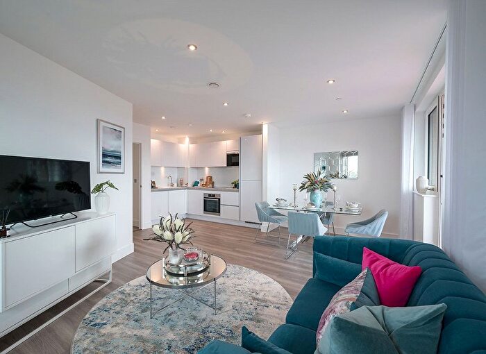 2 Bedroom Flat To Rent In Ashwell House, Merrick Road, Southall, UB2