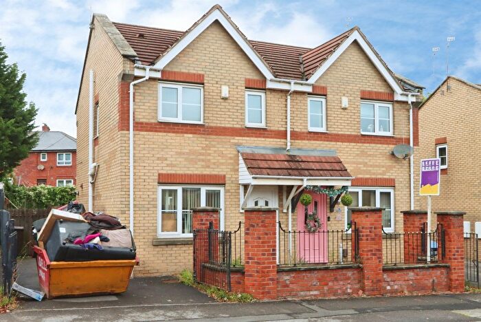 2 Bedroom Semi Detached House For Sale In Fretson Road South, Manor, Sheffield, S2