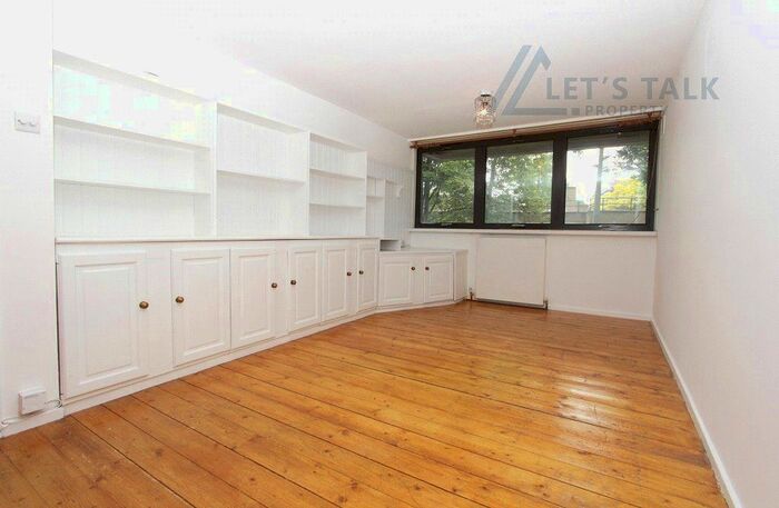 4 Bedroom Flat To Rent In Harford House, London, W11