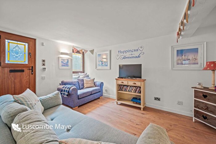 1 Bedroom Flat For Sale In Folly Lane, Salcombe, TQ8