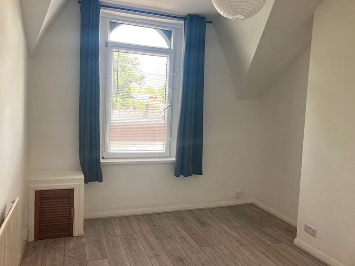 1 Bedroom Flat To Rent In Bryn Y Mor Crescent, Uplands, Swansea ., SA1