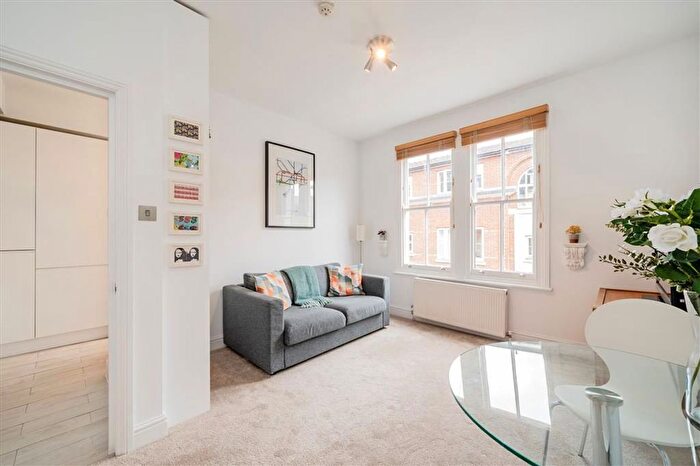 1 Bedroom Flat For Sale In Daventry Street, Marylebone, NW1