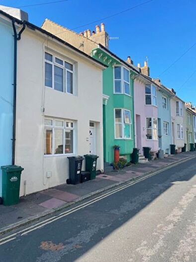 2 Bedroom Terraced House To Rent In Holland Street, Brighton, BN2